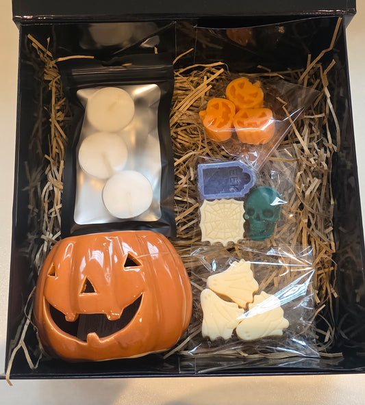 Spooky Autumn Wax Melt Gift Box – Pumpkin Burner & Seasonal Scents